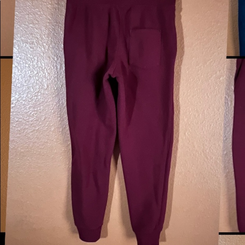The red is more of a burgundy